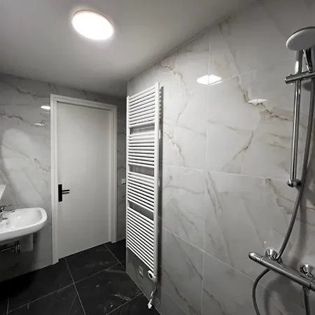 Airy New Build W Fast Wifi, Fully Equipped Kitche Apartment Goirle